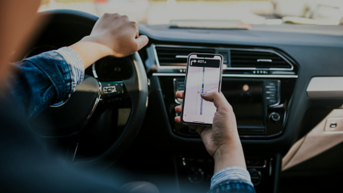 Uber Demite 3.300 Funcionários em maior Reestruturação desde a Pandemia com Ameaça dos Robotáxis