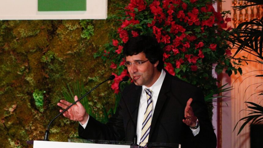 André Esteves