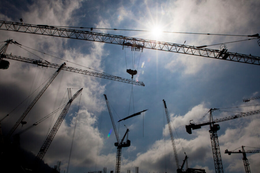 O setor de construção civil gerou 12,7 mil novas vagas em julho, representando mais de 20% do saldo nacional de empregos no mês