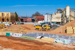 Antigos shopping centers e áreas comerciais passam por reconfigurações urbanas para abrigar apartamentos, escritórios e praças públicas