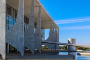 Presidente da República, Senadores e Deputados Federais recebem o teto de remuneração do funcionalismo público