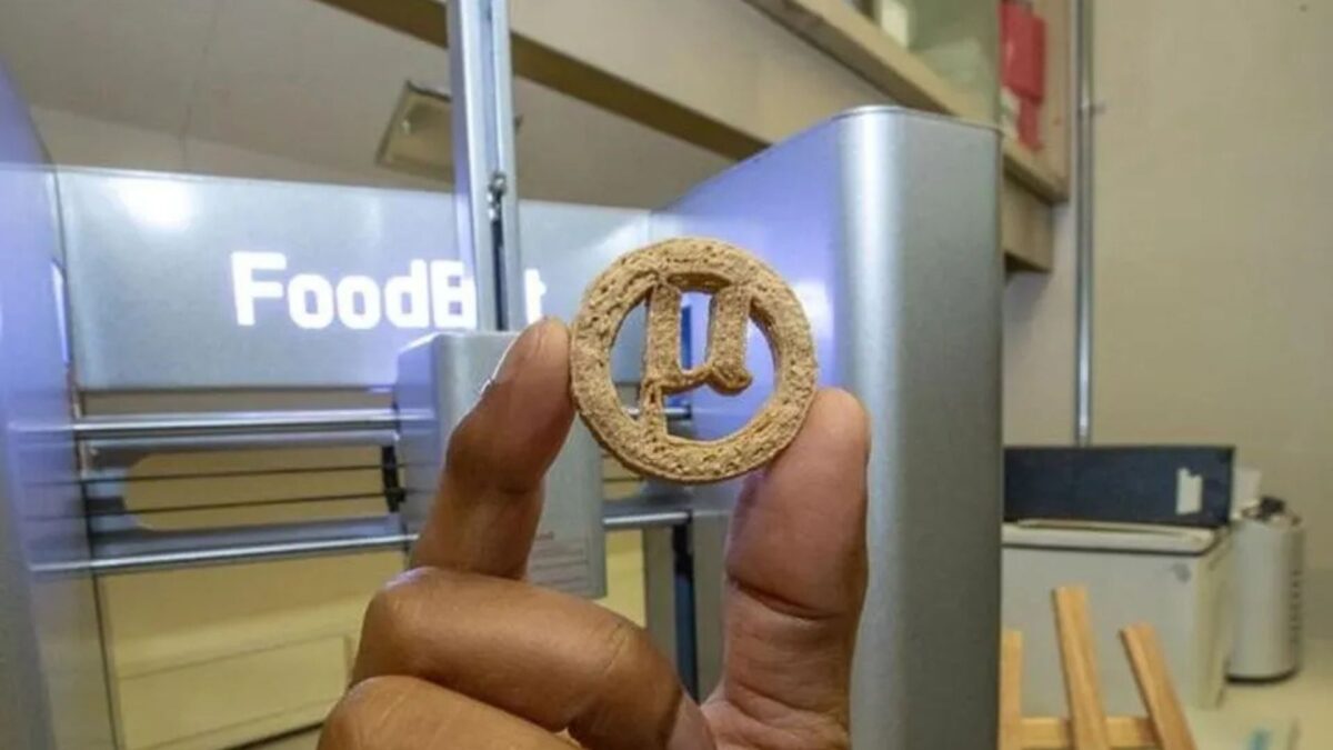 Biscoito à Base de Garrafa Plástica Pode até Alimentar Tripulações da NASA no Espaço