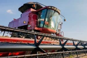 Venda de Máquinas Recua 15,5% em Agosto e Soma R$ 22,9 Bilhões, Diz Abimaq