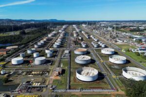 Defasagem de Preços da Petrobras Volta a Elevar Riscos na Oferta de Diesel no País