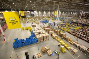 Crescimento do digital fulfillment impulsiona a demanda por galpões no Brasil e reduz a taxa de vacância para 4,42% no segundo trimestre
