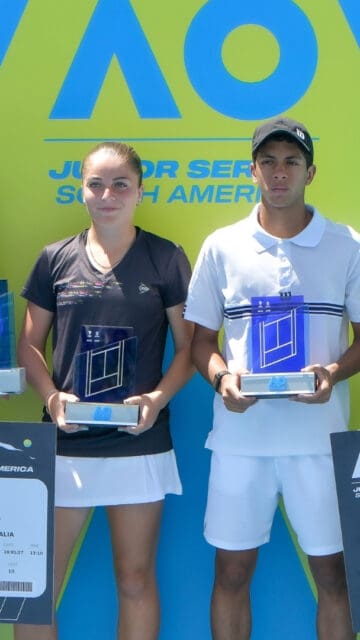 Maria Eduarda Carbone e Livas Damazio vencem torneio disputado em São Paulo e asseguram participação no primeiro Grand Slam do ano em Melbourne