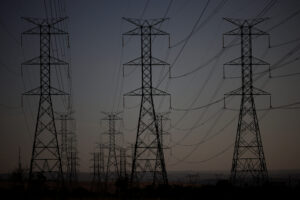 Para 2027, o Ministério de Minas e Energia deve ofertar mais R$50 bilhões em projetos de transmissão em três leilões