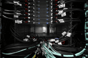 A Bull ampliou sua fábrica em Angers, na França, para dobrar a capacidade de produção de supercomputadores, em meio ao esforço europeu para fortalecer sua infraestrutura de computação em IA