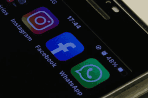 Pela regra eleitoral, é proibida a circulação paga ou impulsionada de propaganda na internet nas 48 horas anteriores e nas 24 horas posteriores à eleição