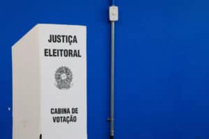 Mais de 158,7 milhões de brasileiros estão aptos a votar neste domingo para escolher o próximo presidente, governadores e parlamentares