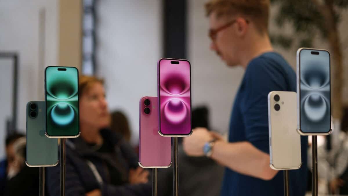 Smartphones em exposição comercial
