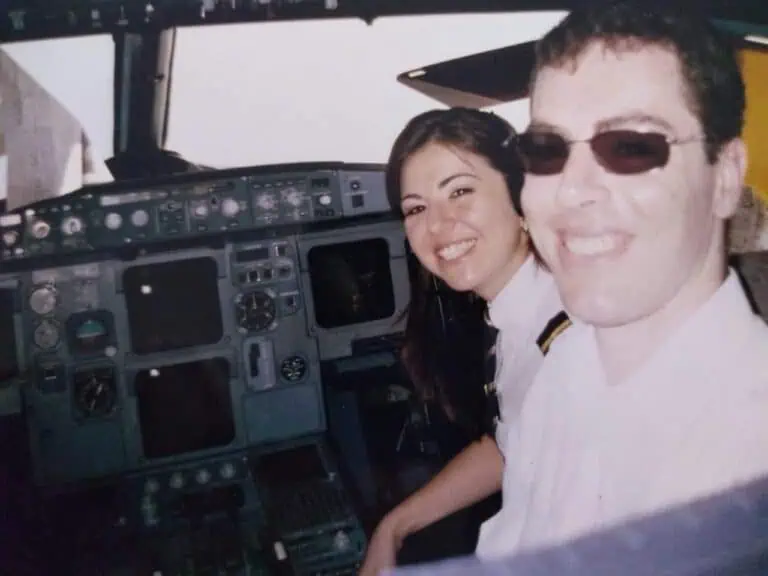 Karina Buchalla e o seu irmão, também piloto