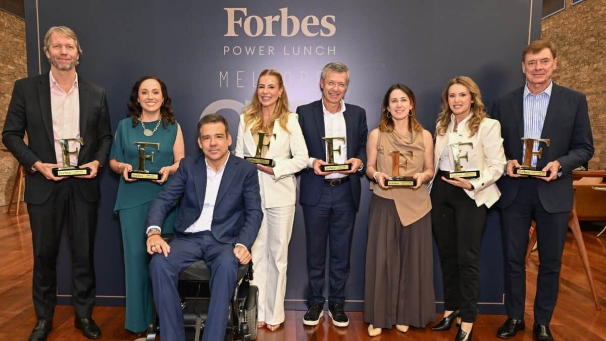 Os homenageados da lista Forbes Melhores CEOs do Brasil de 2026