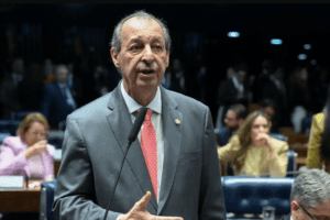 Omar Aziz (PSD) foi eleito governador do estado Amazonas